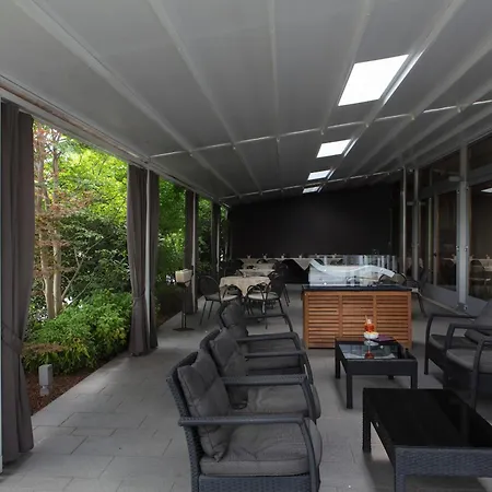 Smart Hotel Holiday-3