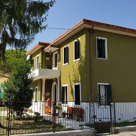 Venice Garden Apartments-2